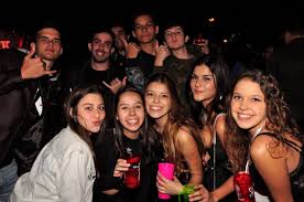 Festas 1 - Como vencer o desemprego? Tenha iniciativa e use a criatividade!!