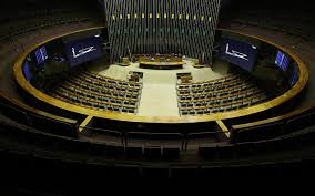 Camara dos deputados vazia - Campanhas Eleitorais: Paralisa&ccedil;&atilde;o e Gastos p&uacute;blicos